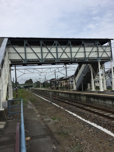 鶴田駅の跨線橋